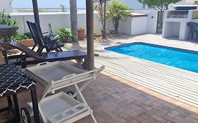 Beachway On Golden Mile